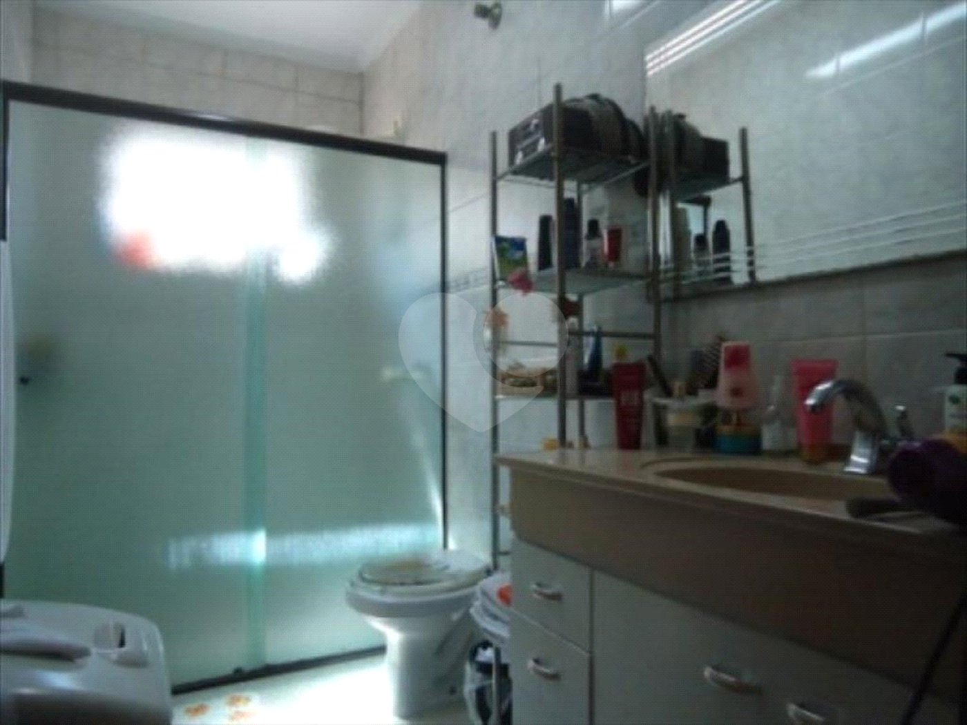 Casa à venda com 3 quartos, sendo 1 suíte,  em Vila Santo Estéfano, São Paulo, SP
