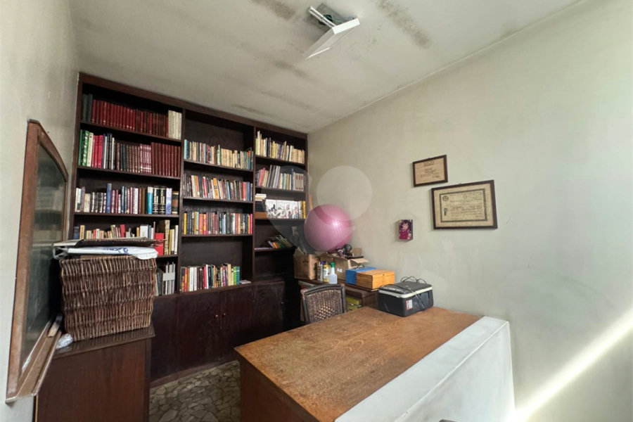 Casa à venda com 4 quartos, sendo 2 suítes, em Jardim São Bento, São Paulo, SP