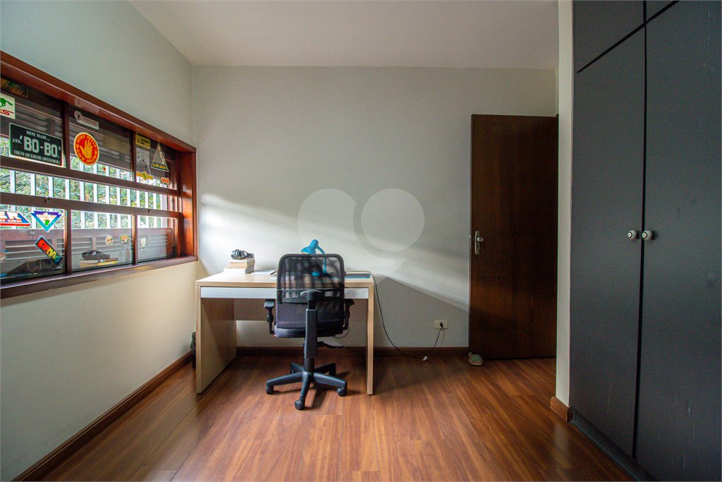 Casa à venda com 3 quartos, sendo 1 suíte, em Alto da Boa Vista, São Paulo, SP