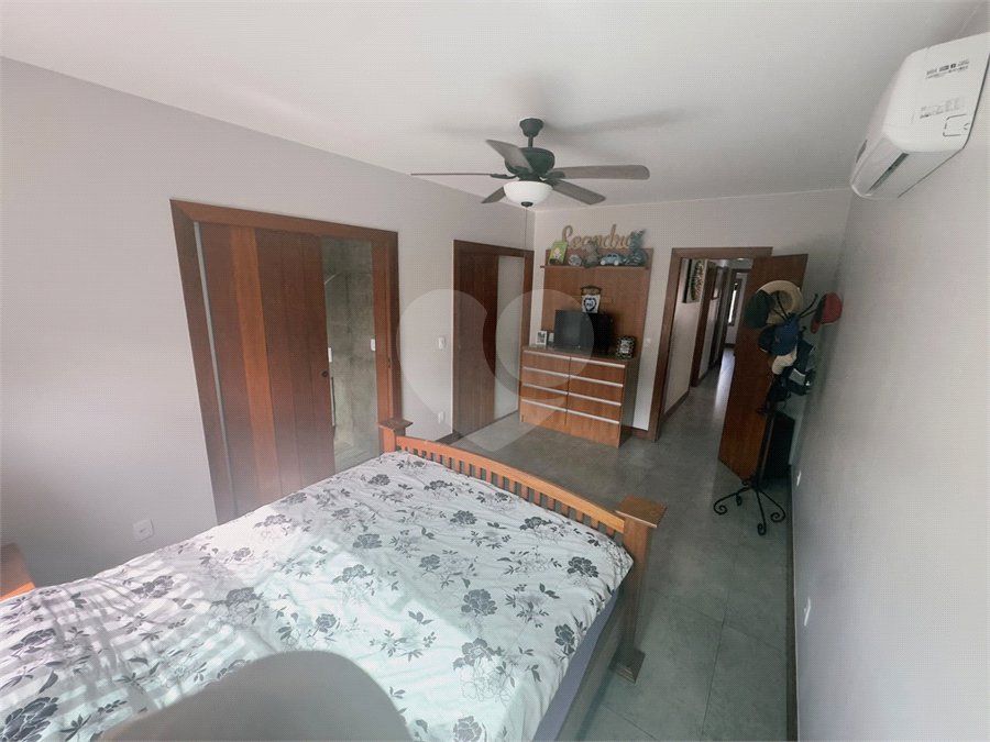 Casa em condomínio à venda com 4 quartos, sendo 2 suítes,  em Caravelas, Armação dos Búzios, RJ