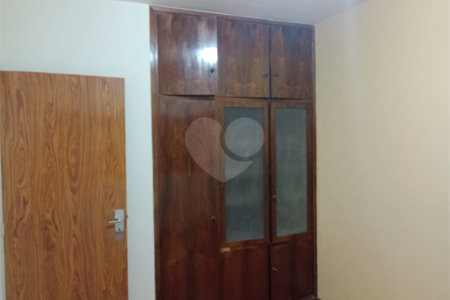 Casa à venda com 4 quartos, sendo 1 suíte, em Vila Rosa, Itapetininga, SP
