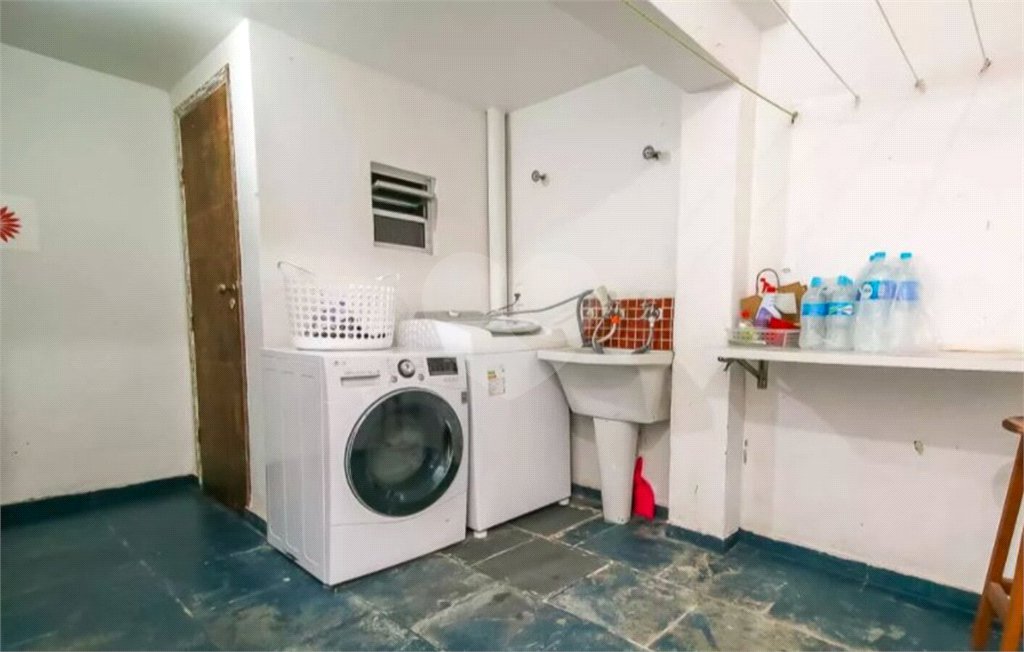 Sobrado à venda com 3 quartos, sendo 1 suíte,  em Jardim Aeroporto, São Paulo, SP