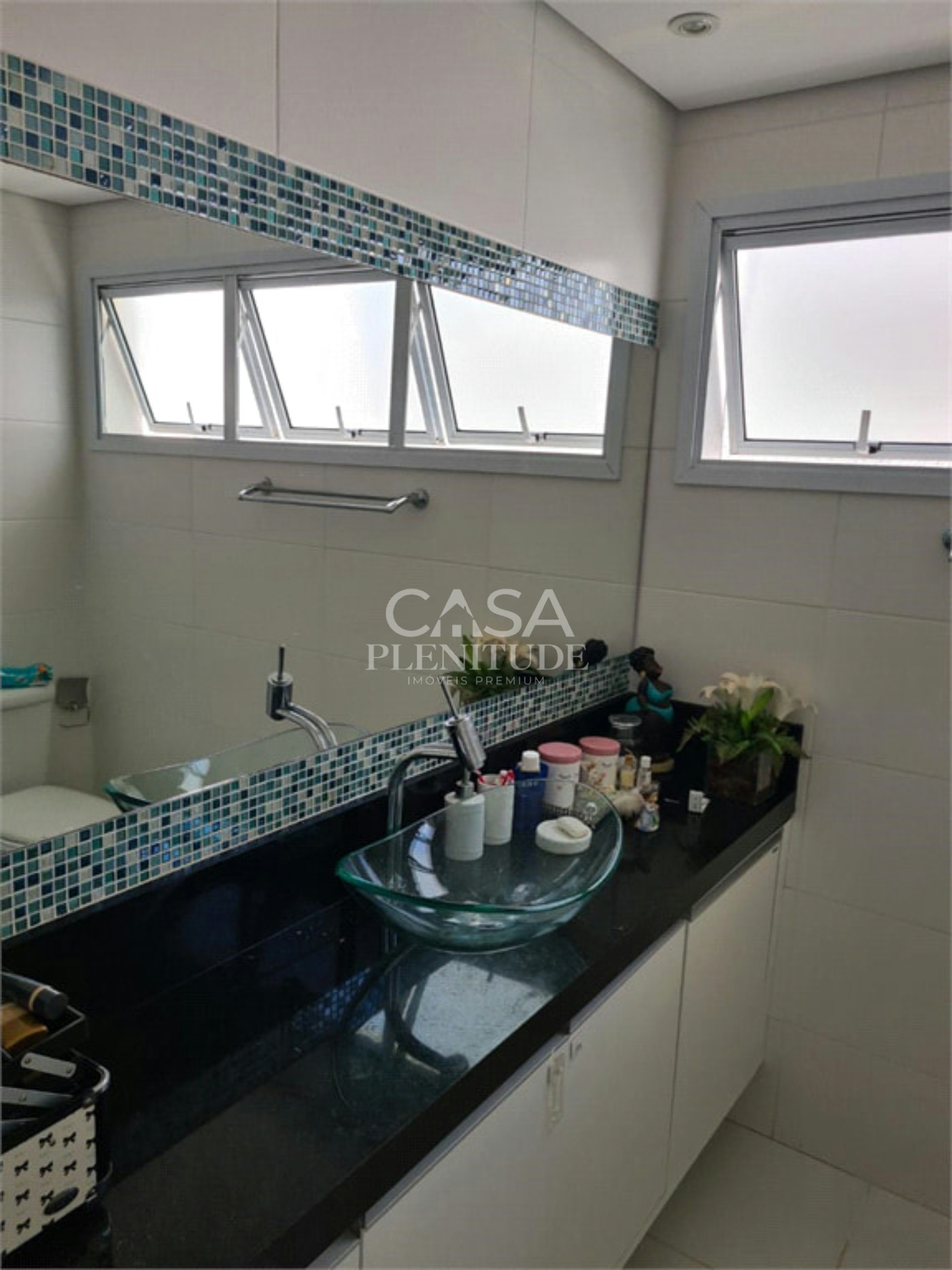 Casa em condomínio à venda com 3 quartos, sendo 1 suíte, em Wanel Ville, Sorocaba, SP