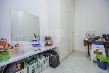 Apartamento á venda em Higienópolis com 212m² 3 dormitórios 1 suíte 2 vagas