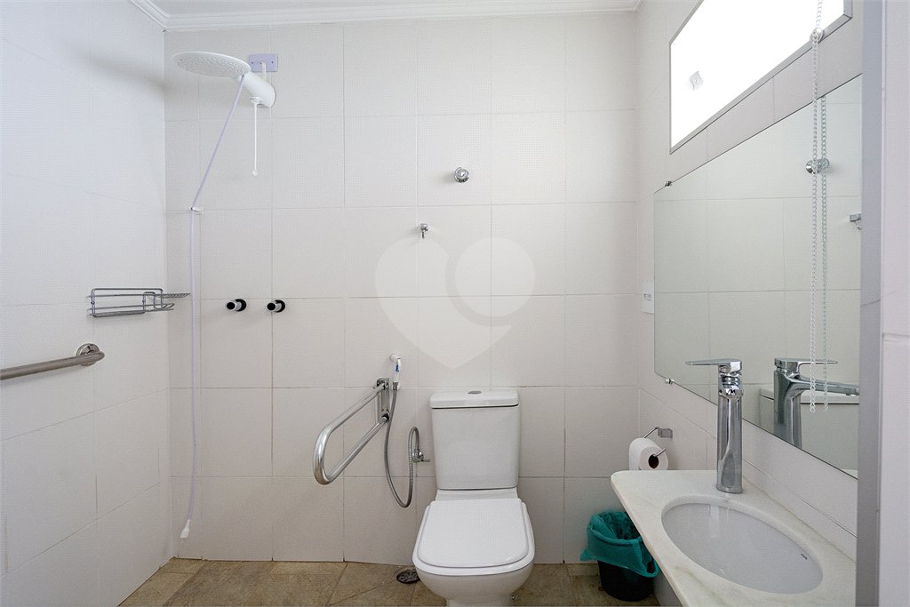 Casa para alugar com 5 quartos, sendo 2 suítes, em Brooklin, São Paulo, SP