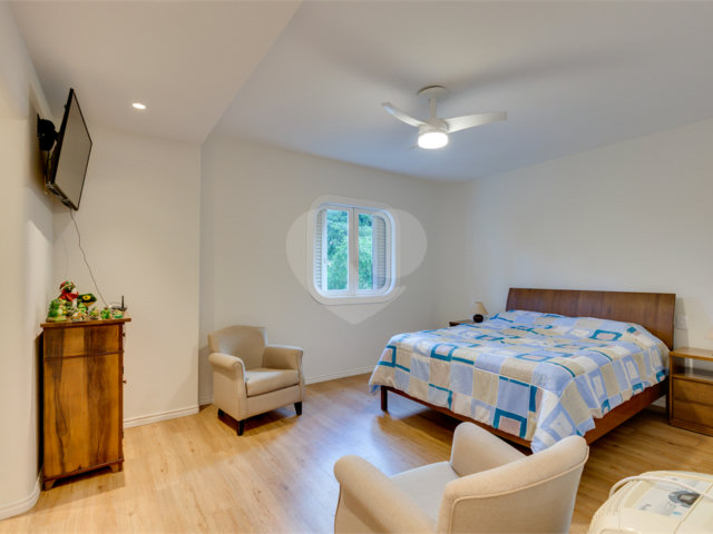 Apartamento à venda com 4 quartos, sendo 2 suítes,  em Granja Julieta, São Paulo, SP