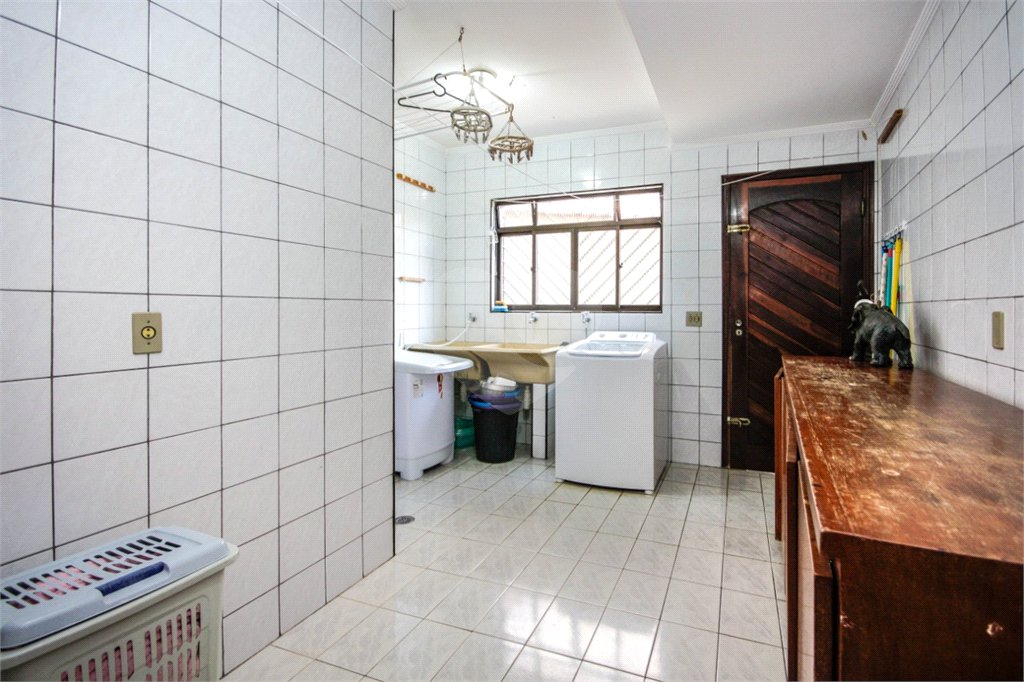Casa à venda com 6 quartos, sendo 4 suítes, em Vila Anglo Brasileira, São Paulo, SP