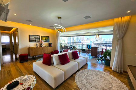 Apartamento à venda com 3 quartos, sendo 1 suíte, em Chácara Santo Antônio, São Paulo, SP