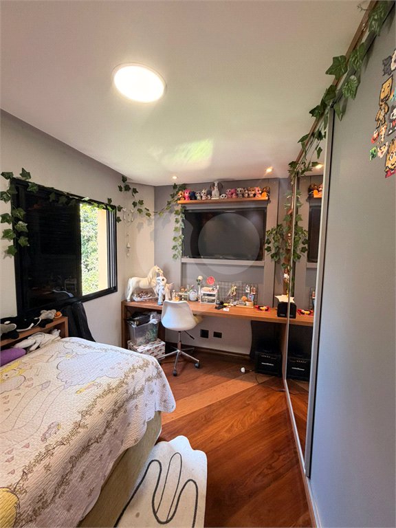 Apartamento à venda com 3 quartos, sendo 1 suíte,  em Vila Paulicéia, São Paulo, SP