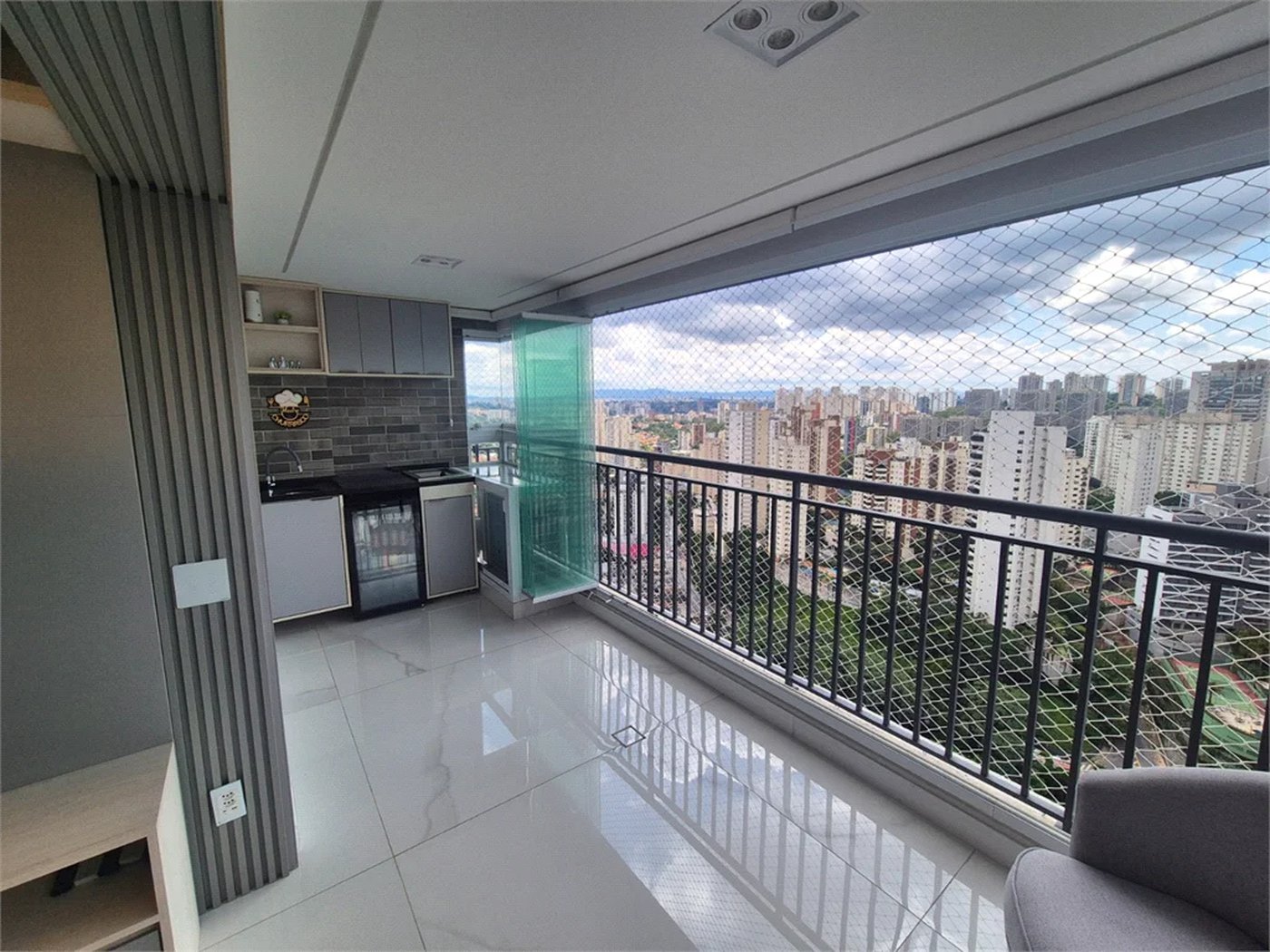 Apartamento à venda com 3 quartos, sendo 2 suítes,  em Jardim Caboré, São Paulo, SP