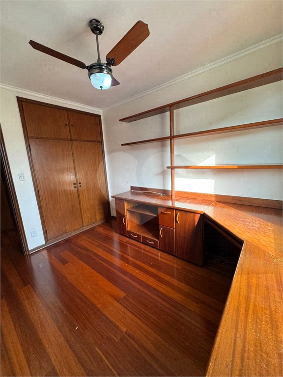 Casa à venda com 3 quartos, sendo 1 suíte,  no condomínio Edifício Crescencia Carolo Balbo, Ribeirão Preto - SP