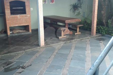 Sobrado à venda com 3 suítes em Santa Teresinha, São Paulo, SP