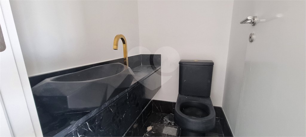 Apartamento à venda com 3 suítes em Moema, São Paulo, SP