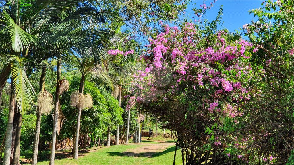 Fazenda à venda com 3 quartos em Cachoeirinha, Bom Jesus dos Perdões, SP