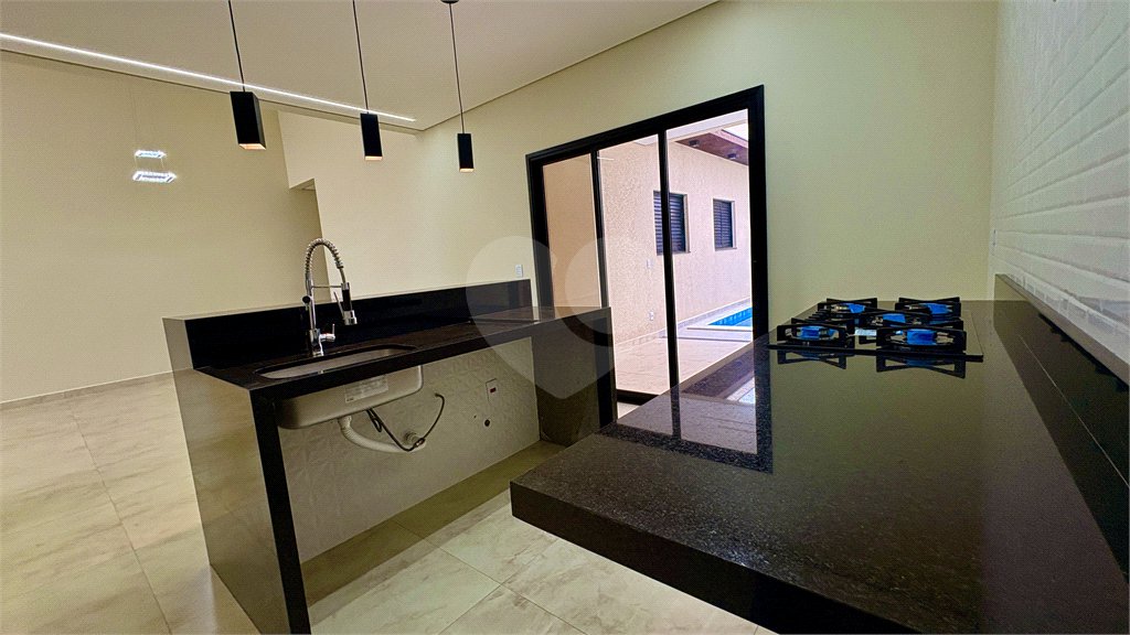 Casa à venda com 3 quartos, sendo 1 suíte, no condomínio Residencial Villagio Wanel, Sorocaba - SP