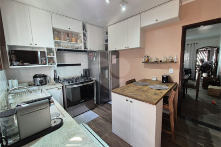 Sobrado à venda com 2 quartos em Vila Gumercindo, São Paulo, SP