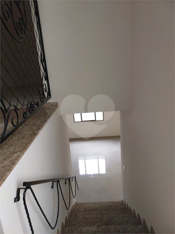 Sobrado à venda com 3 quartos, sendo 1 suíte,  em Jardim Regina, Indaiatuba, SP