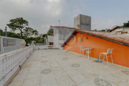 Casa Térrea à venda com 4 quartos, sendo 3 suítes, em Interlagos, São Paulo, SP