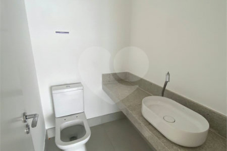 Apartamento à venda com 3 quartos, sendo 1 suíte, em Brás, São Paulo, SP