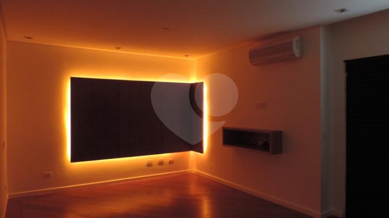 Apartamento à venda com 3 suítes em Jardim Marajoara, São Paulo, SP