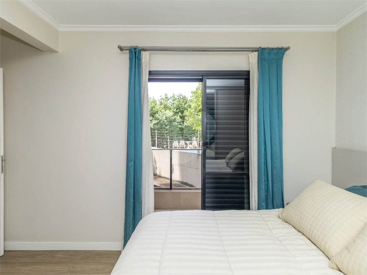 Apartamento à venda com 3 quartos, sendo 1 suíte,  em Vila Clementino, São Paulo, SP