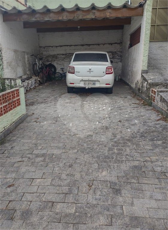 Casa à venda com 3 quartos em Horto, São Paulo, SP