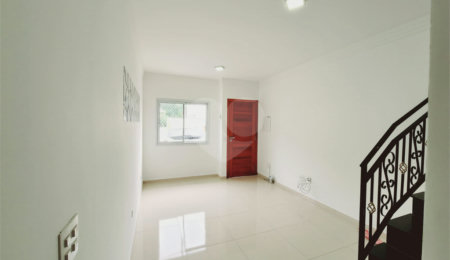 Casa à venda com 2 suítes no condomínio Residencial Vila Rosa, São Paulo - SP