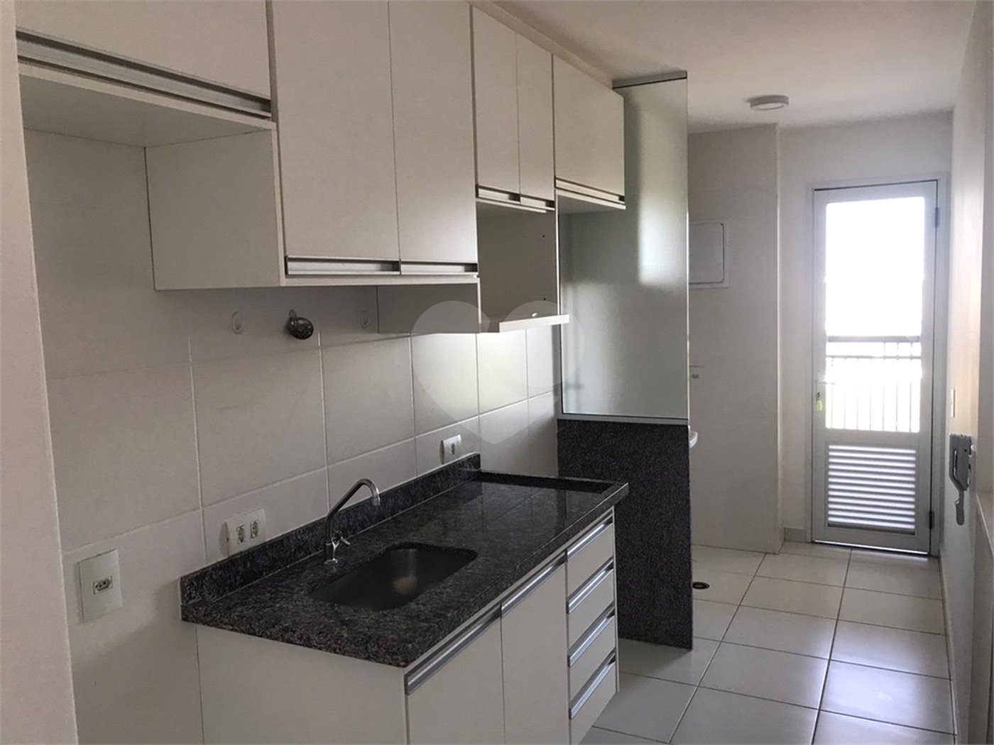 Apartamento à venda com 3 quartos, sendo 1 suíte,  em Jardim Ypê, Paulínia, SP