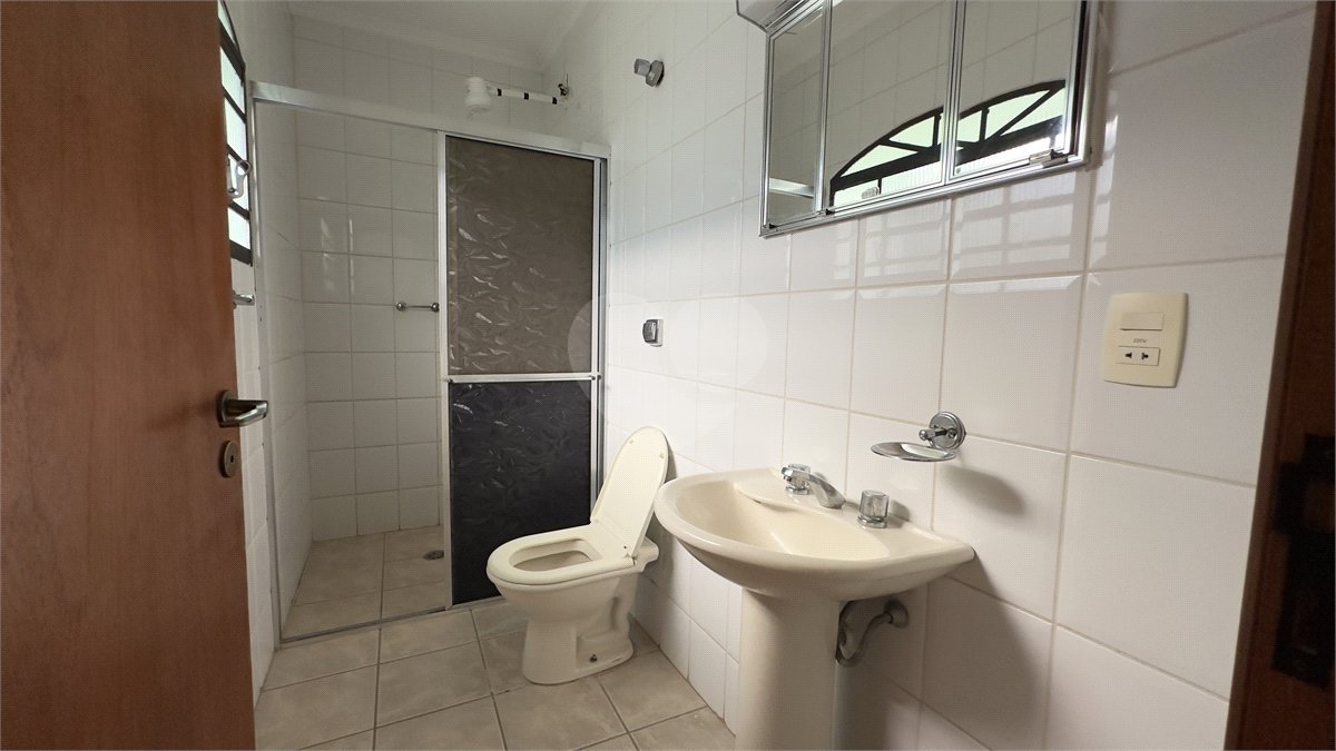 Casa à venda ou para alugar com 2 quartos, sendo 1 suíte, no condomínio Acmti - Colinas do Mosteiro, Terras de Itaici e Recanto dos Pássaros, Indaiatuba - SP