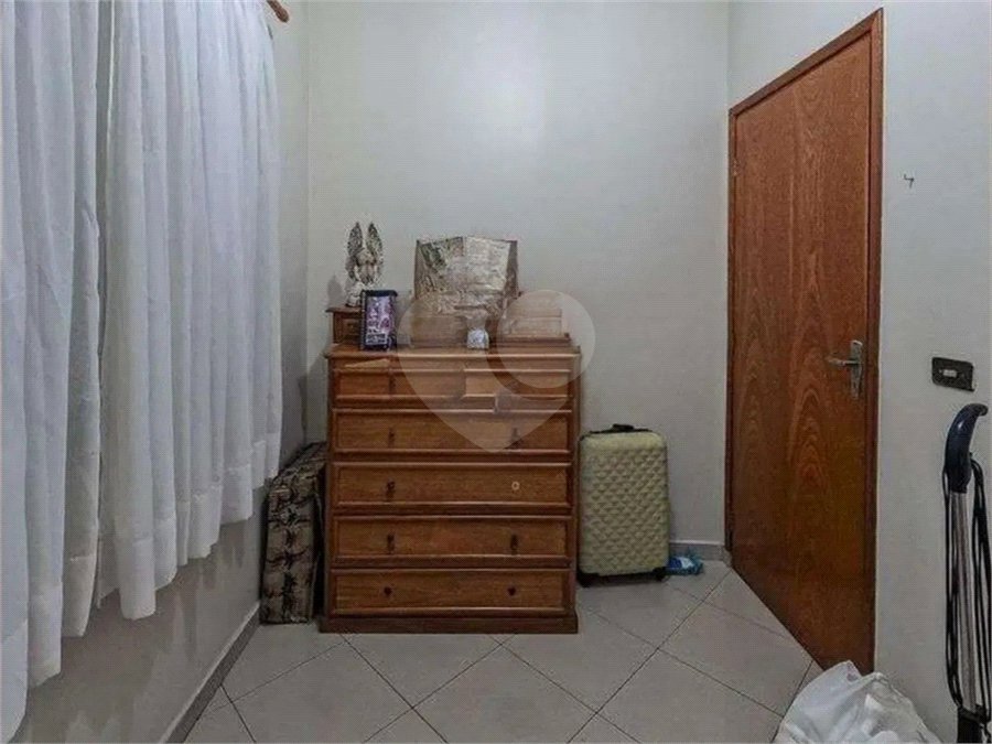 Casa à venda com 3 quartos em Jardim Marisa, São Paulo, SP