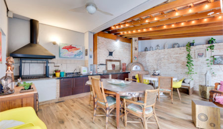 Casa à venda com 3 suítes no condomínio Vila Versalhes, São Paulo - SP