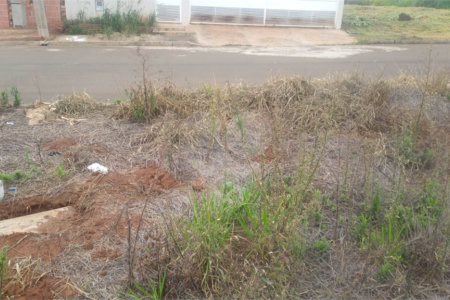 Lote no Jardim do Bosque, aceita financiamento ou aquisição de terreno e construção .