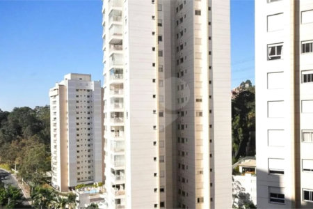Apartamento à venda com 3 suítes em Vila Andrade, São Paulo, SP