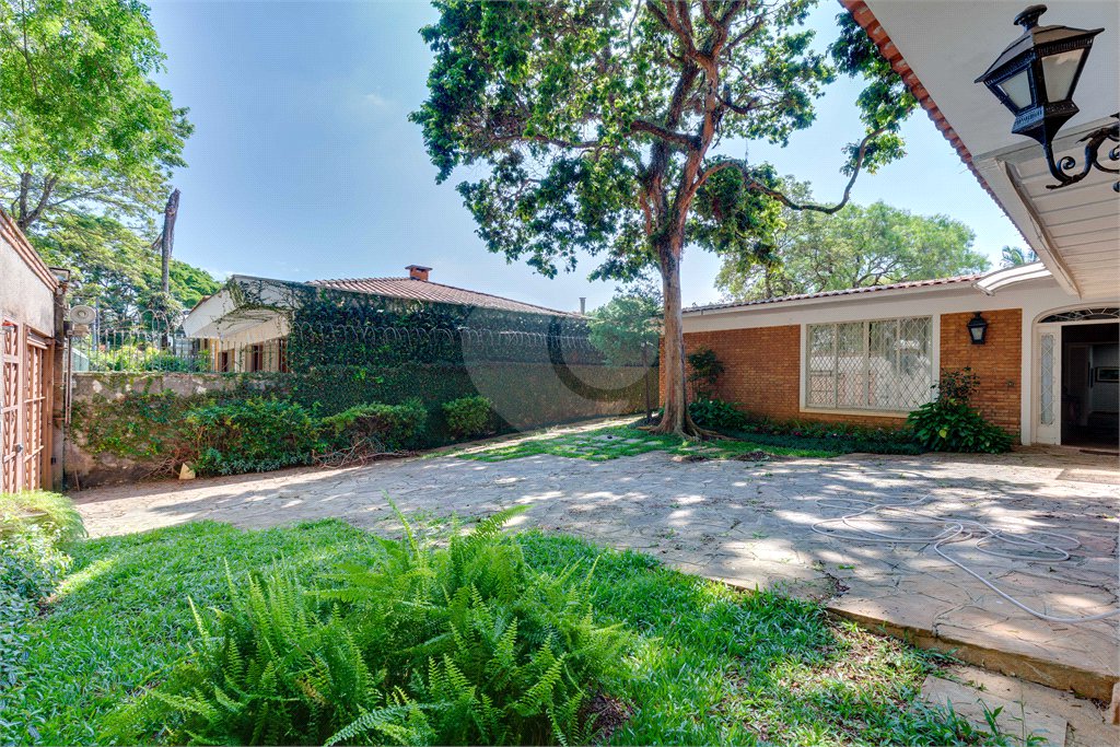 Casa à venda com 3 suítes em Alto da Boa Vista, São Paulo, SP