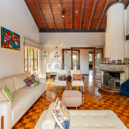 Casa à venda com 3 quartos, sendo 2 suítes,  em Alto da Boa Vista, São Paulo, SP