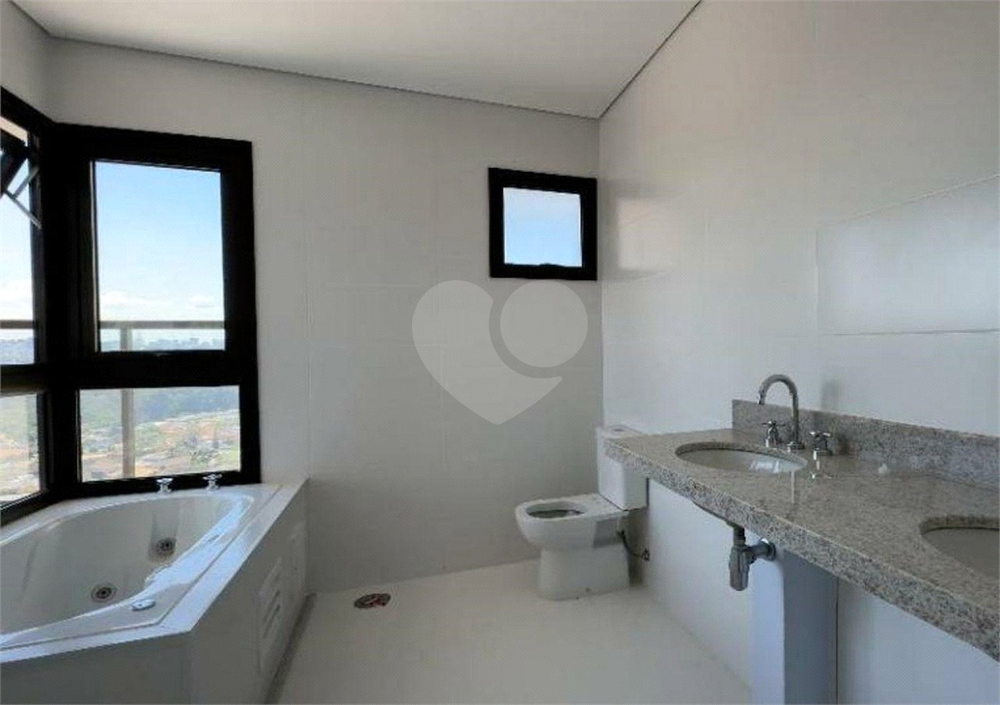 Apartamento à venda com 4 suítes em Moema, São Paulo, SP