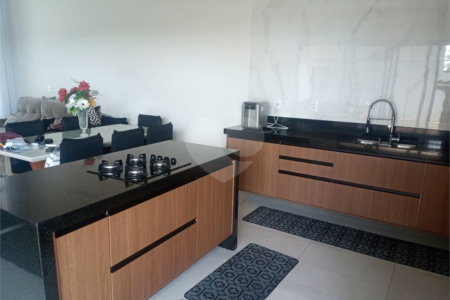 Casa à venda ou para alugar com 3 suítes no condomínio Residencial Viena, Indaiatuba - SP