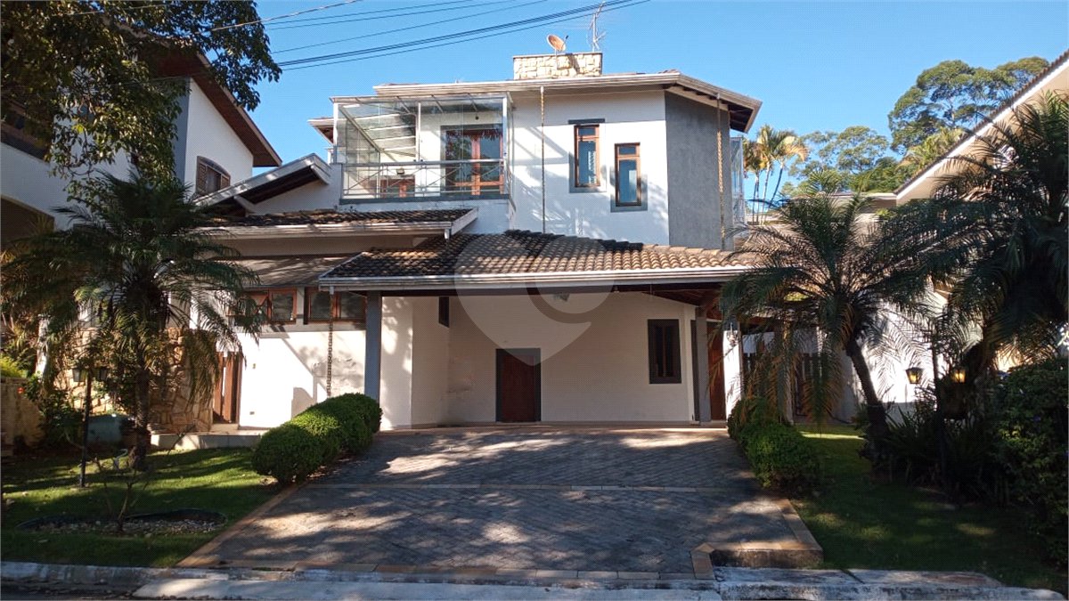 Casa à venda com 3 suítes no condomínio Villaggio Capriccio, Louveira - SP