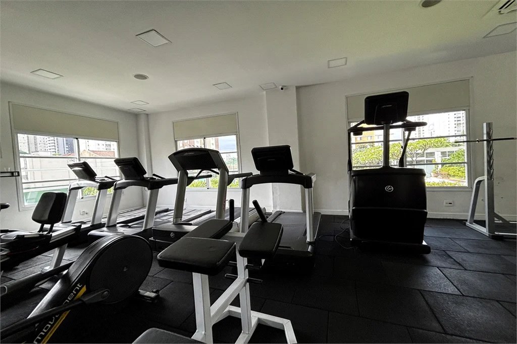 Apartamento para alugar com 3 suítes em Vila Romana, São Paulo, SP