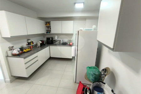 Apartamento à venda com 3 quartos, sendo 1 suíte,  em Jardim Vazani, São Paulo, SP