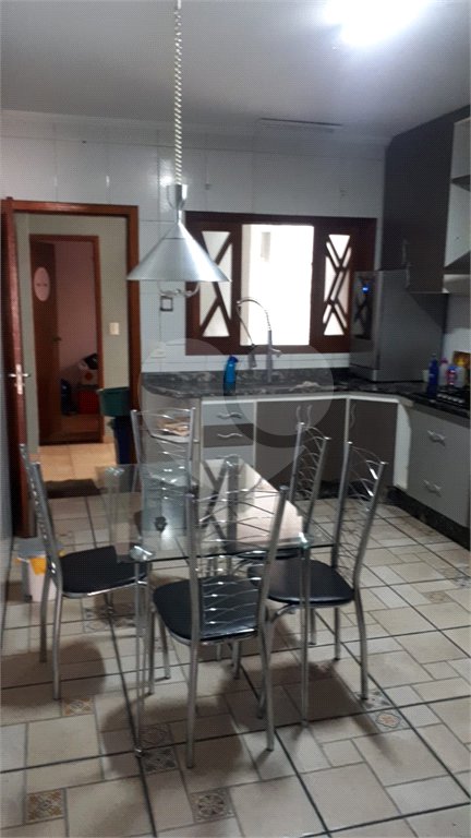 Casa à venda com 3 quartos, sendo 2 suítes,  em Vila Rosália, Guarulhos, SP