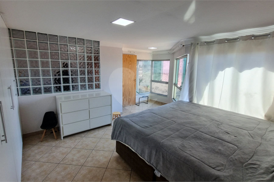 Sobrado à venda com 4 quartos, sendo 1 suíte, em Tremembé, São Paulo, SP