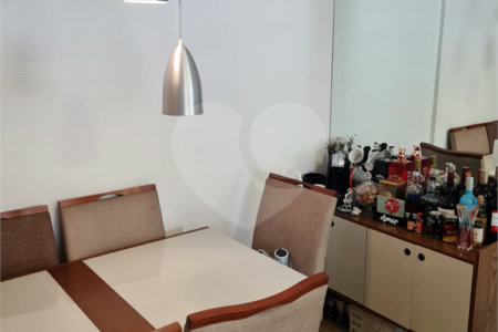 Apartamento à venda com 3 quartos, sendo 1 suíte,  em Vila Andrade, São Paulo, SP