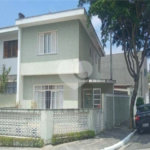 Sobrado à Venda com 150m², 3 Dormitórios, Suíte e Quintal