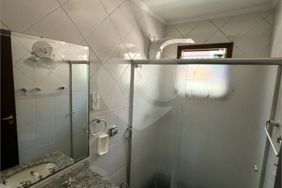 Sobrado à venda com 4 quartos, sendo 1 suíte, em Tremembé, São Paulo, SP