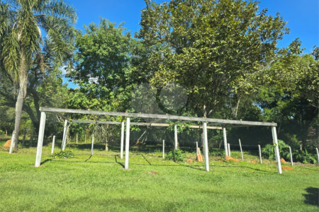 Chácara à venda com 4 quartos, sendo 1 suíte, em Cercadinho, Alambari, SP