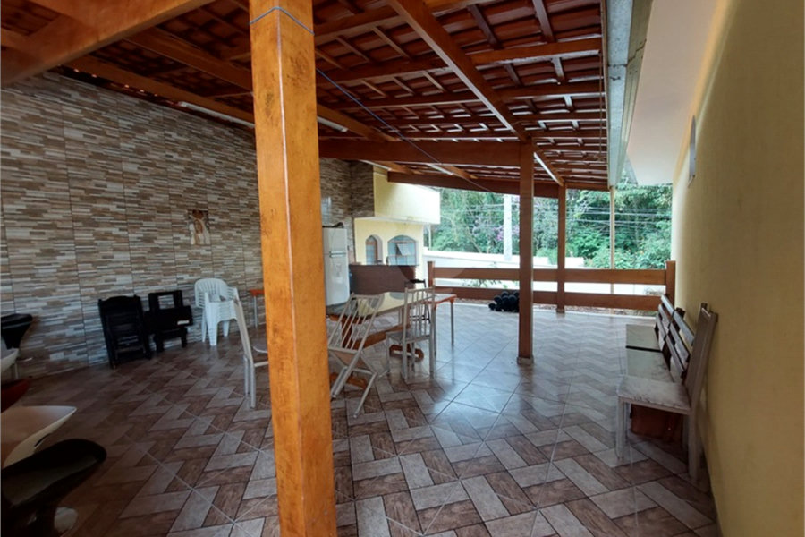 Casa à venda com 5 quartos, sendo 3 suítes, no Centro, Mairiporã, SP