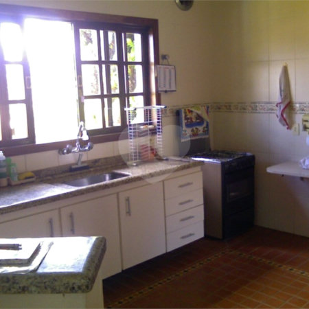 Casa à venda com 2 quartos, sendo 1 suíte, no condomínio Novo Horizonte, Piracaia - SP