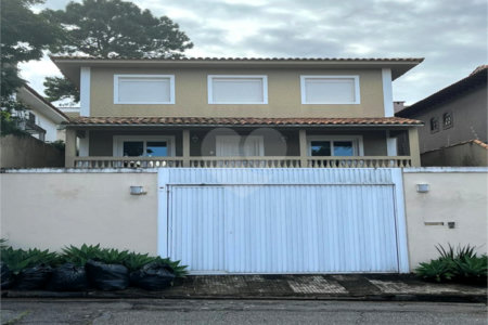 Casa à venda com 4 quartos, sendo 2 suítes,  em Vila Inah, São Paulo, SP