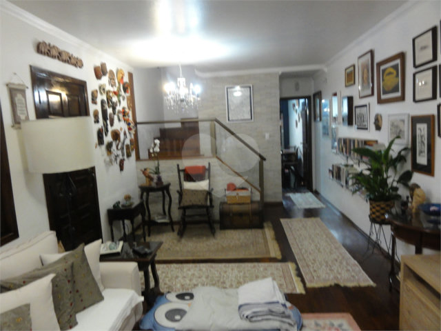 Sobrado à venda com 3 quartos, sendo 1 suíte,  em Jardim São Paulo(zona Norte), São Paulo, SP